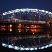 Pont by night